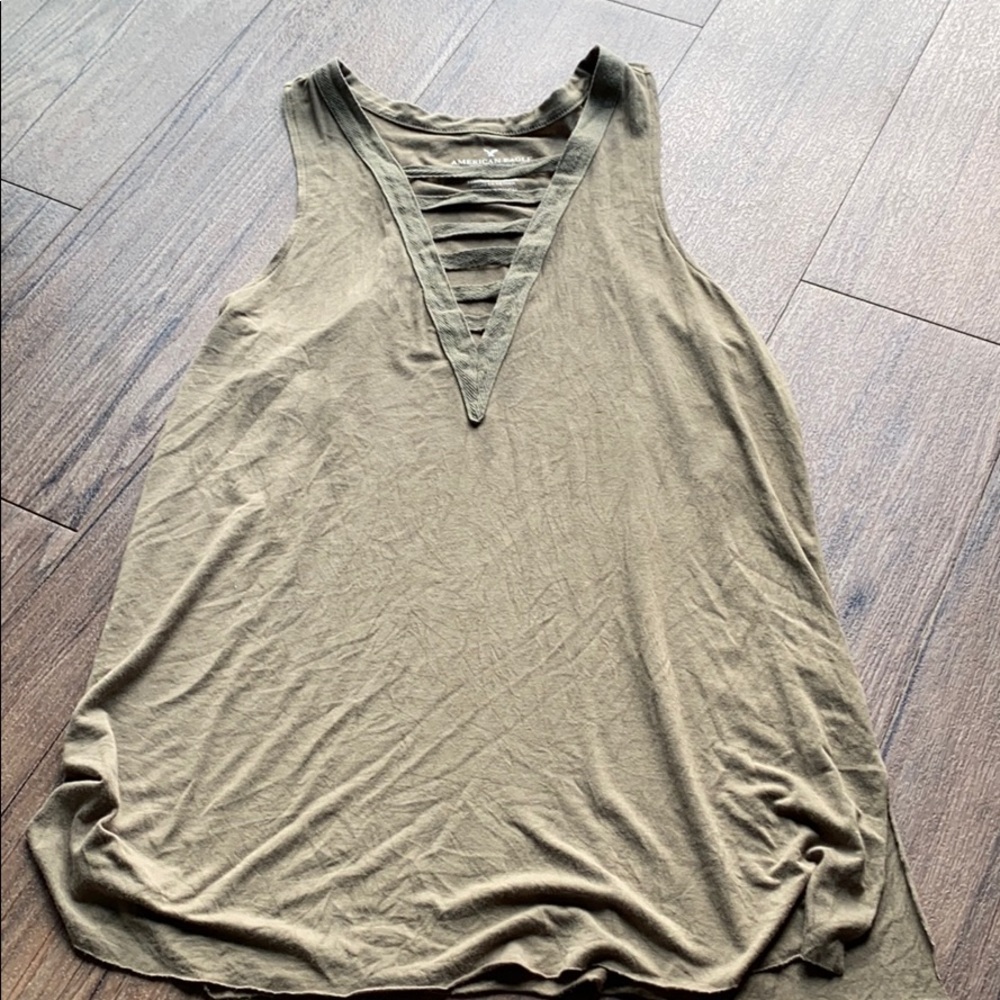 American Eagle tank top with cut out v-neck